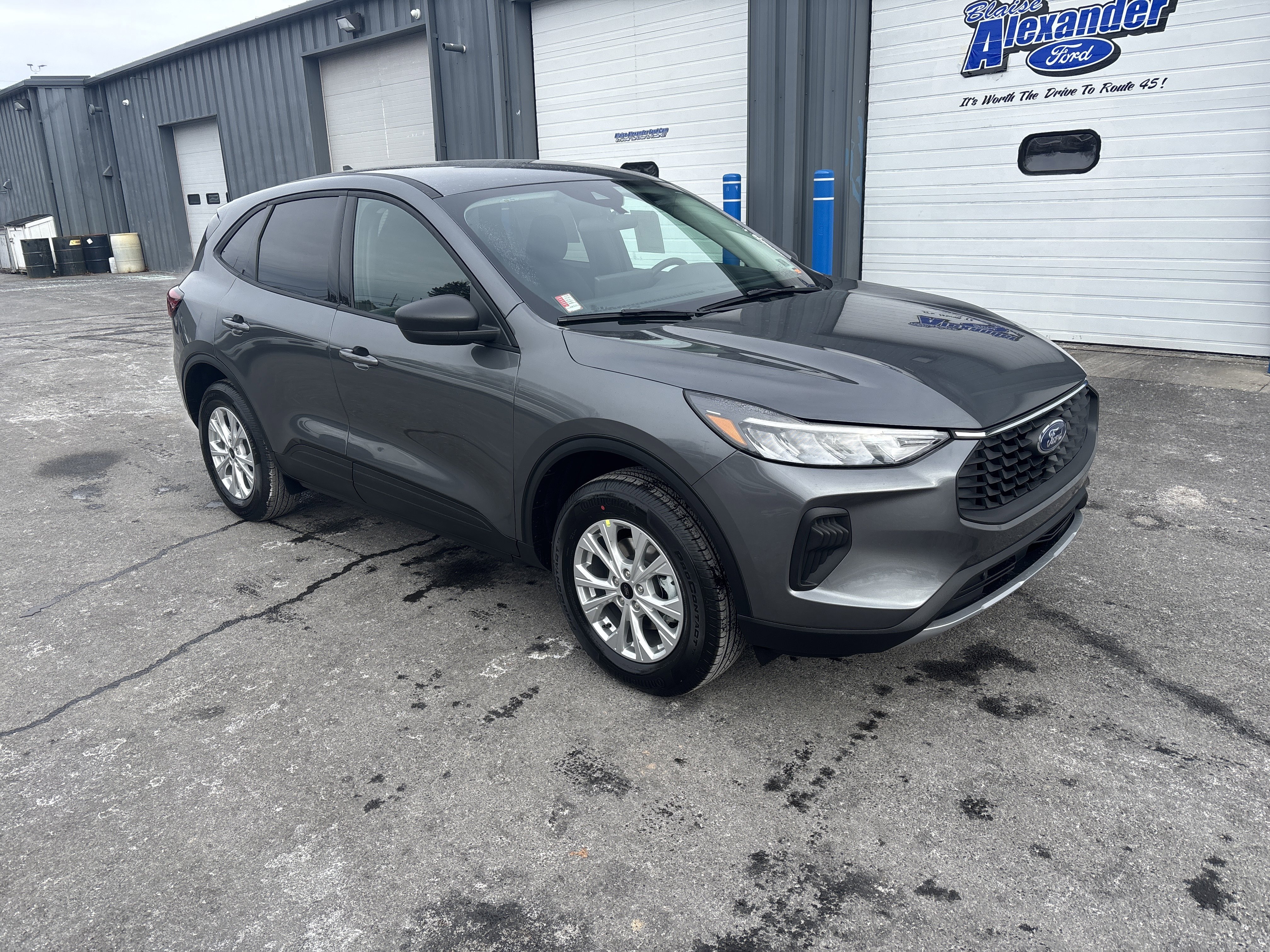 New 2026 Ford Escape Active w/ Tech Pack #1 AWD/4WD image 1