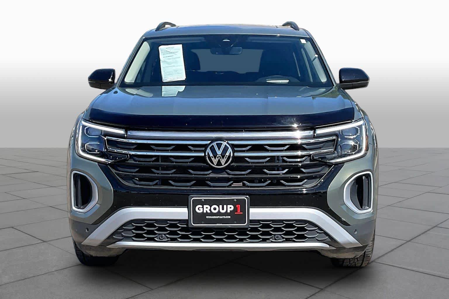 Used 2024 Volkswagen Atlas Peak Edition SEL AWD/4WD image 4
