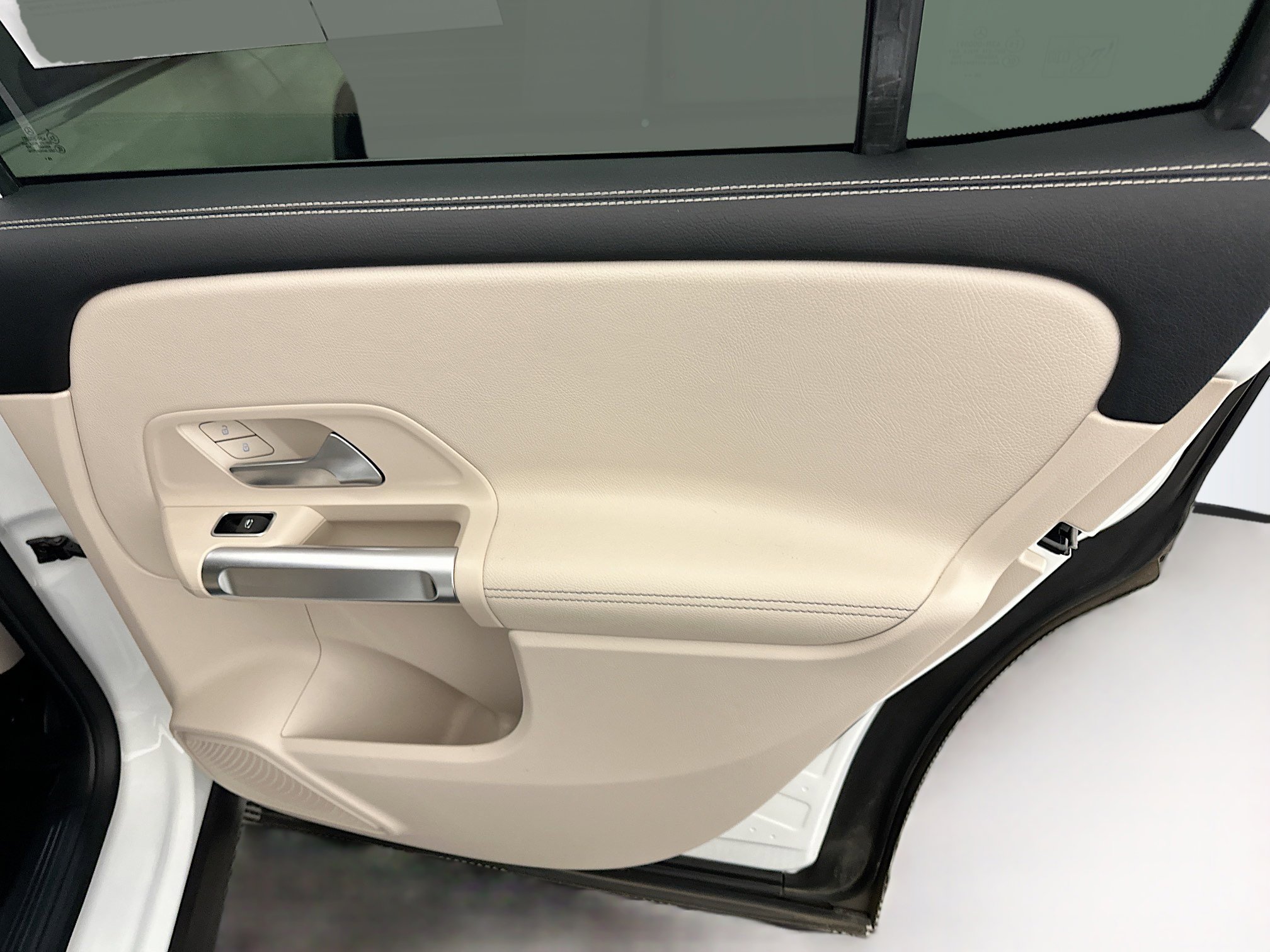 Used 2021 Mercedes-Benz GLB 250 GLB 250 image 31