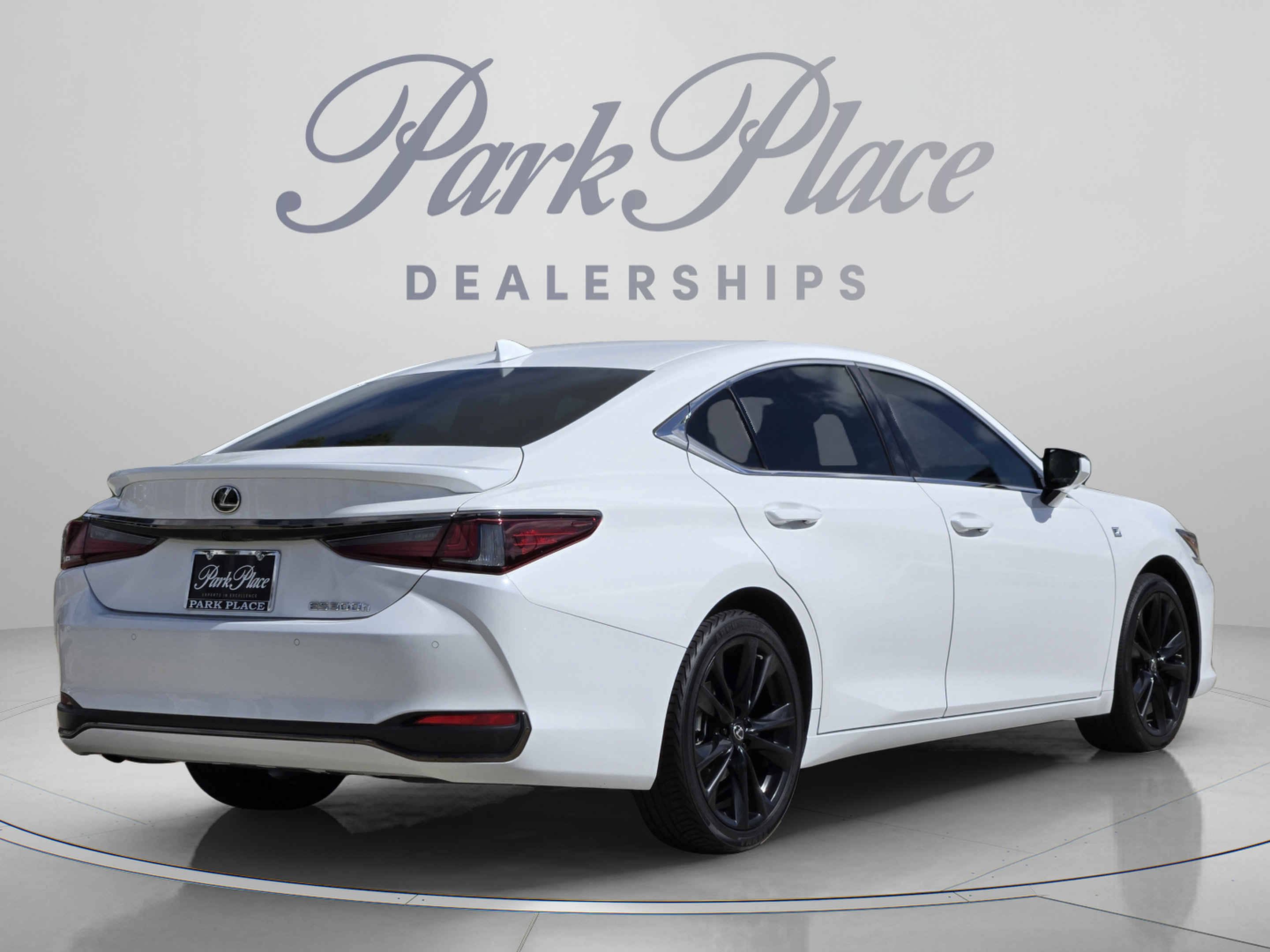 Certified 2024 Lexus ES 300h F Sport w/ Accessory Package (Z2) FWD image 5