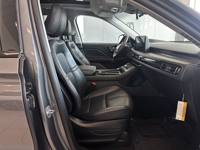 Certified 2025 Lincoln Aviator AWD w/ Jet Appearance Package image 32