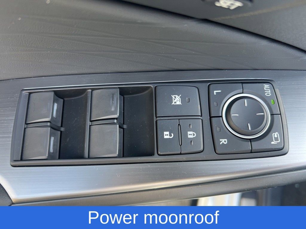 Used 2025 Lexus IS 500 500 F SPORT Performance image 17