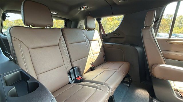 New 2026 Chevrolet Suburban High Country image 38