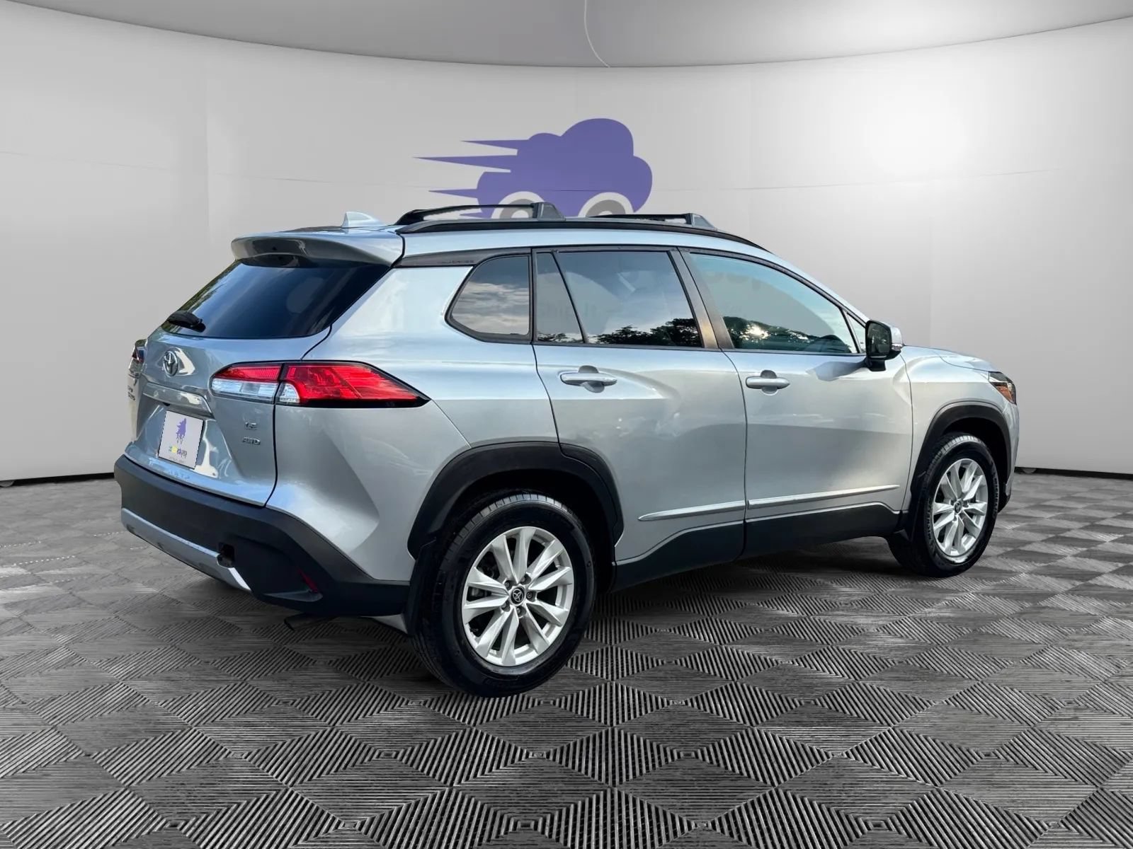 Used 2022 Toyota Corolla Cross LE w/ Moonroof Package AWD/4WD image 5