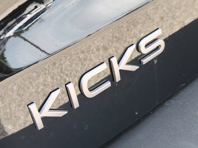 New 2025 Nissan Kicks SR FWD image 8