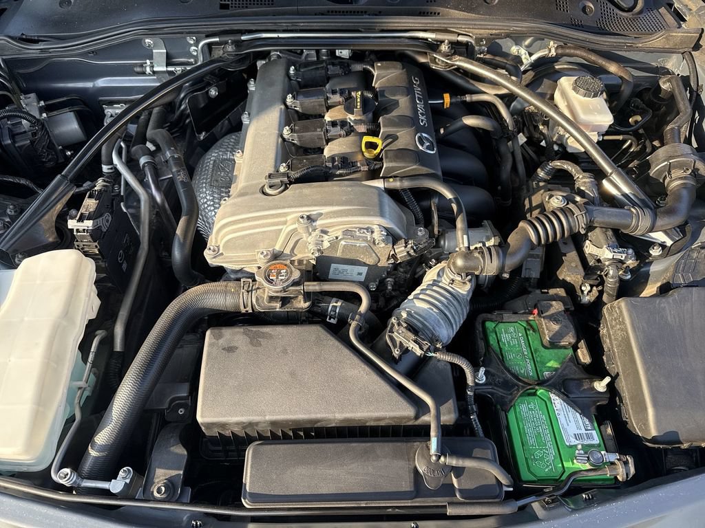 Used 2021 MAZDA MX-5 Miata Club RWD image 14