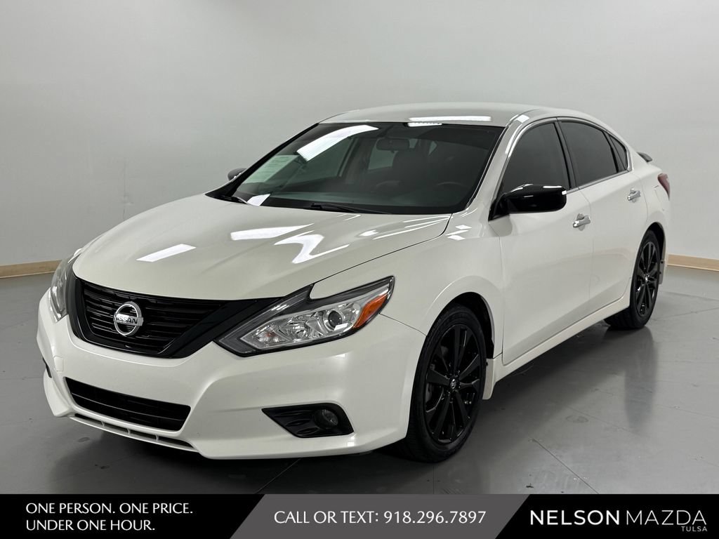 Used 2018 Nissan Altima 2.5 SR w/ SR Midnight Edition FWD image 1