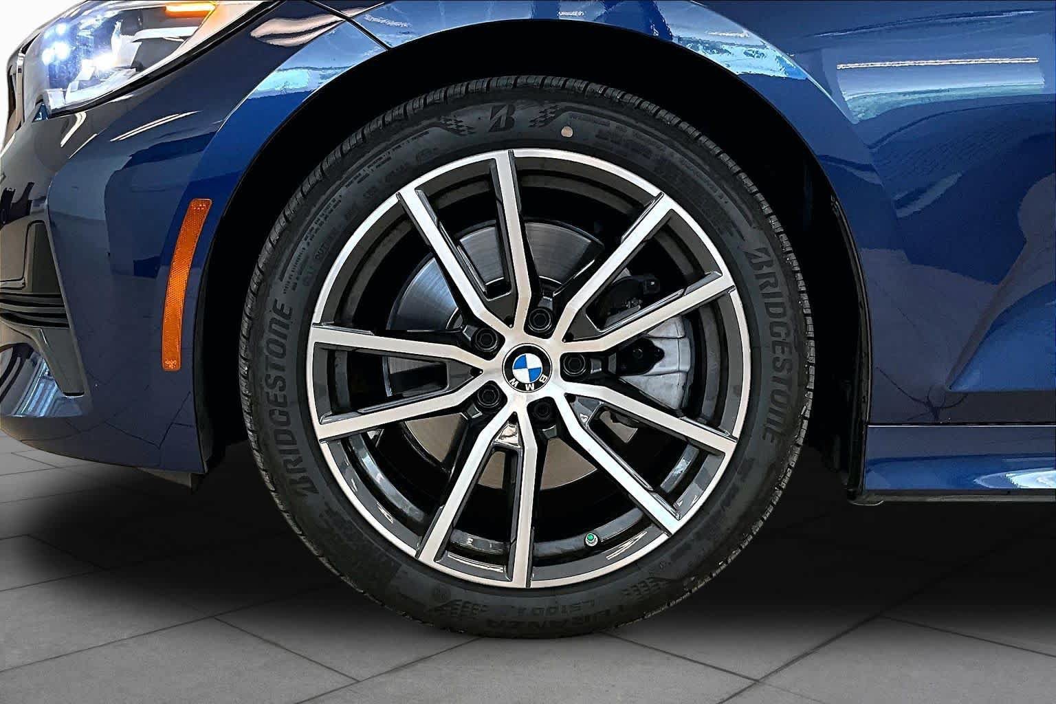 Used 2020 BMW 330i Sedan w/ Convenience Package RWD image 9