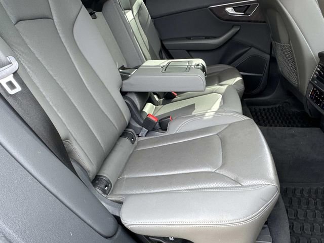 Used 2021 Audi Q8 Prestige w/ Prestige Package image 11