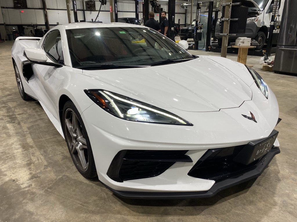 Used 2022 Chevrolet Corvette Stingray Coupe w/ Z51 Performance Package RWD image 1
