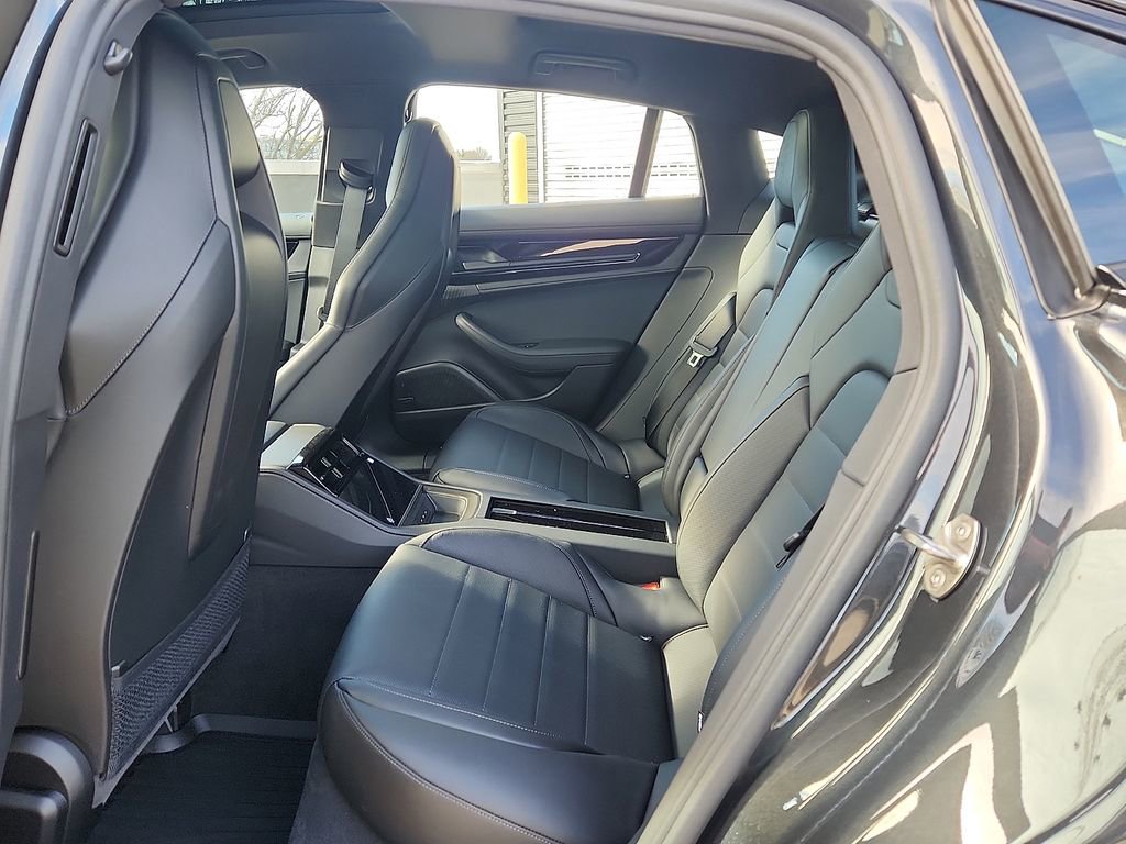 New 2026 Porsche Panamera 4 image 9