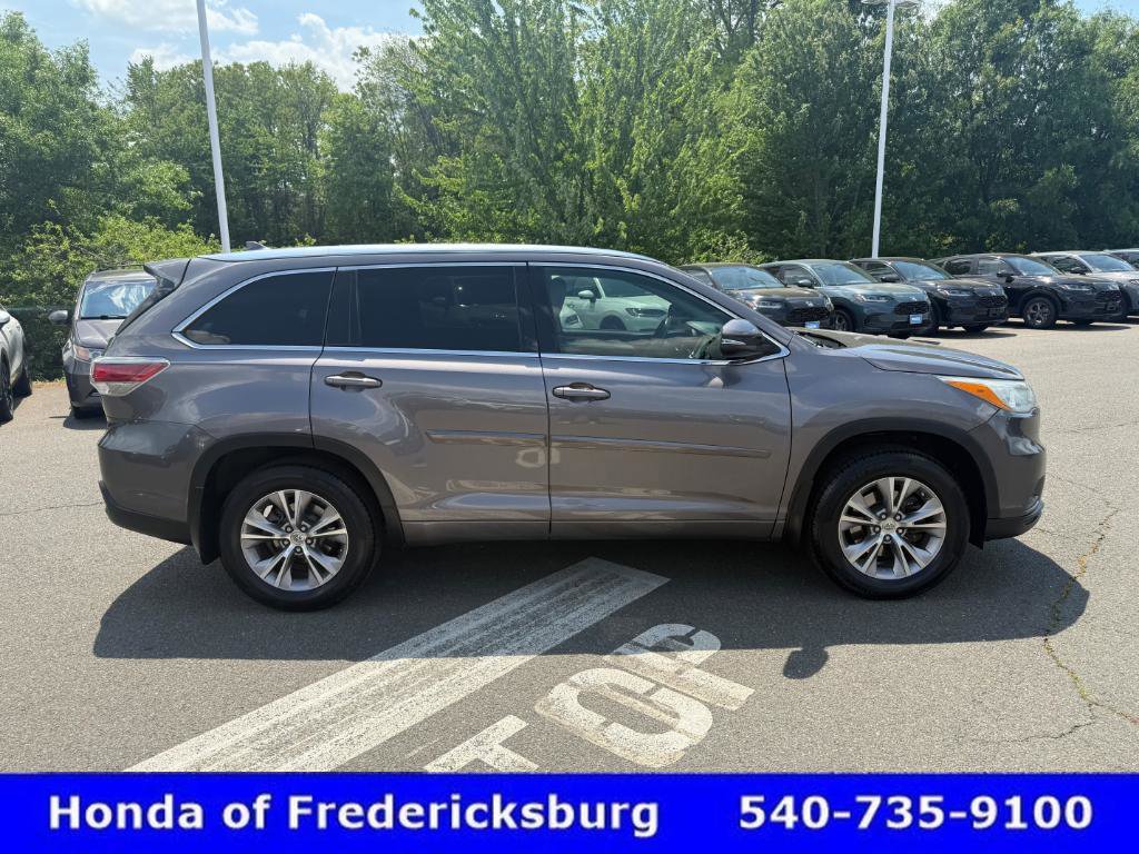 Used 2015 Toyota Highlander XLE AWD/4WD image 7