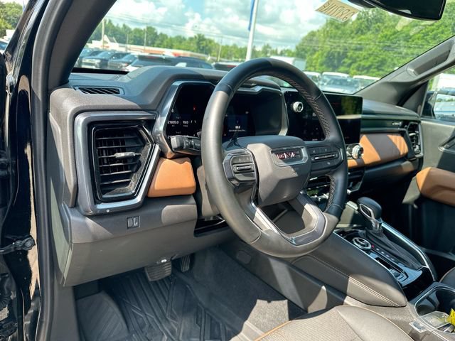Used 2024 GMC Canyon AT4 AWD/4WD image 12
