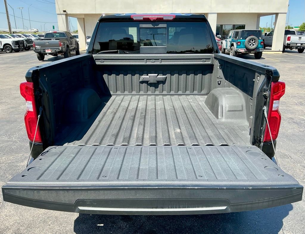 Used 2025 Chevrolet Silverado 1500 ZR2 w/ Technology Package AWD/4WD image 17