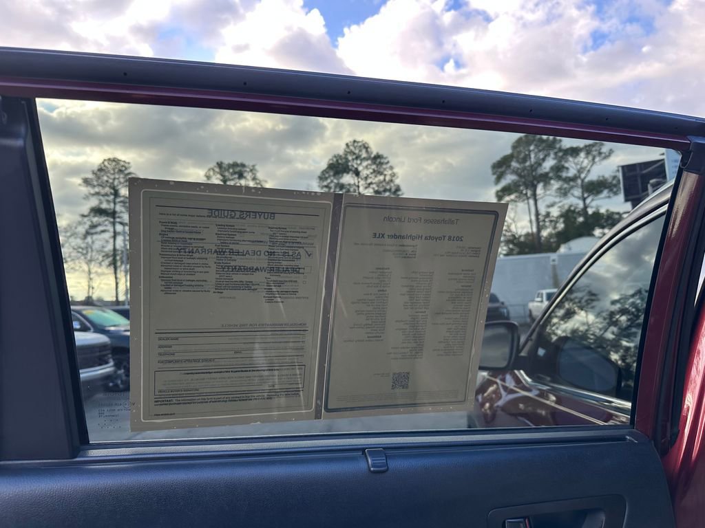 Used 2018 Toyota Highlander XLE image 29