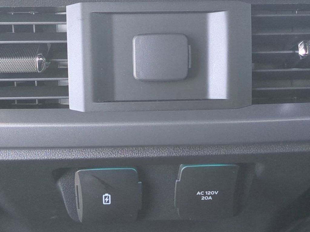 New 2025 Ford F150 Lariat w/ Equipment Group 501A Mid image 15