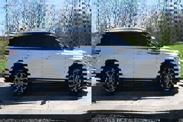 Used 2020 Lincoln Corsair AWD image 4