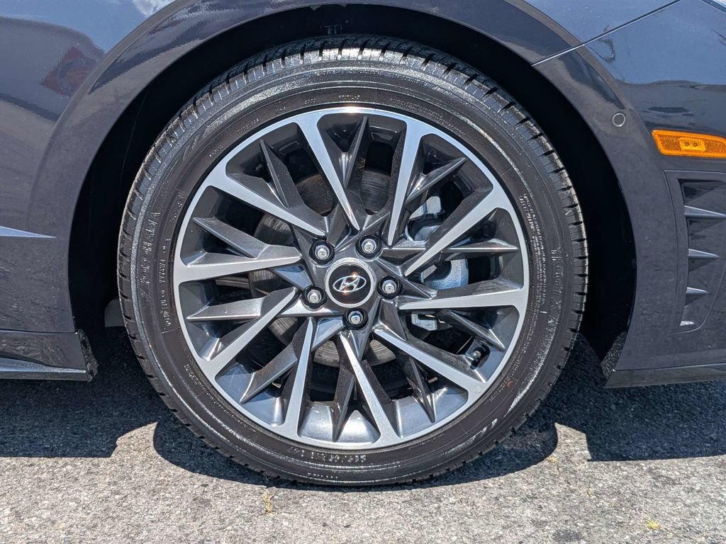 Used 2023 Hyundai Sonata Limited FWD image 11
