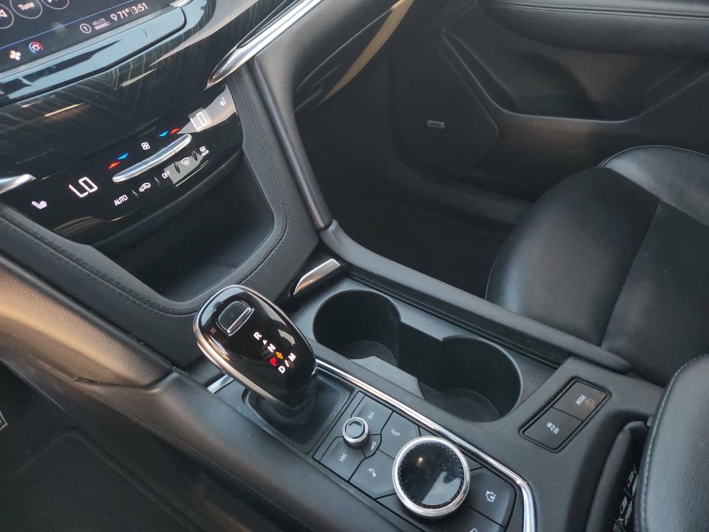 Used 2020 Cadillac XT6 Premium Luxury image 24