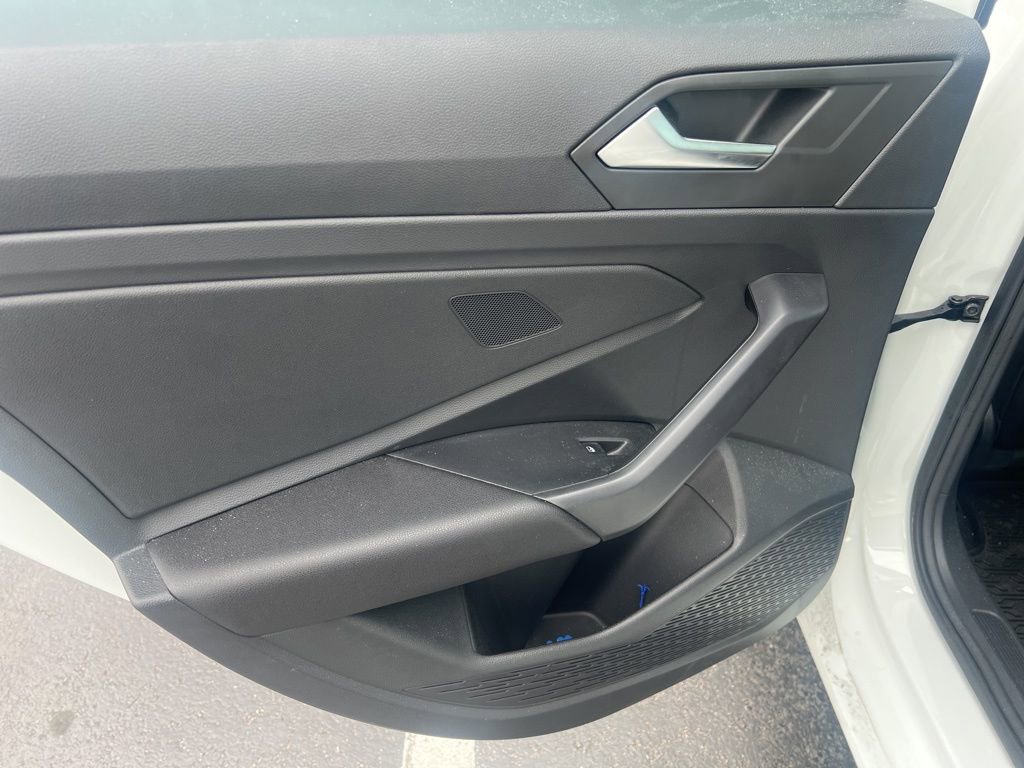 Used 2019 Volkswagen Jetta R-Line w/ R-Line Cold Weather Package FWD image 15