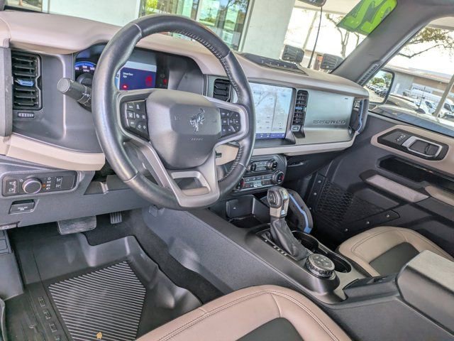 Used 2022 Ford Bronco Wildtrak image 17