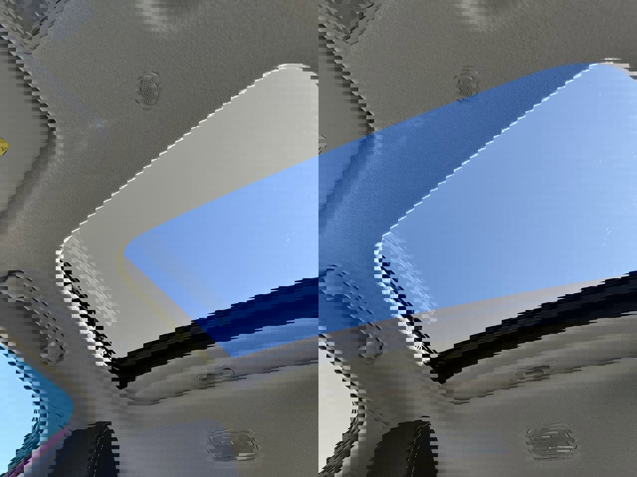 Certified 2023 Hyundai Venue SEL w/ Cargo Package image 20