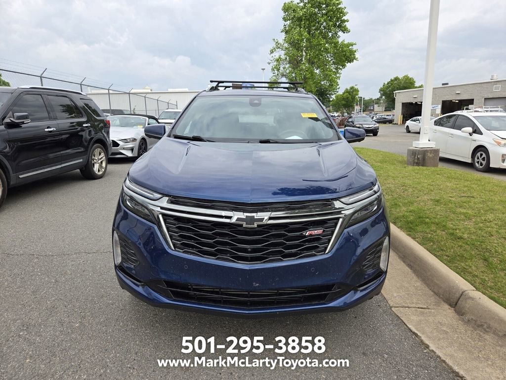 Used 2023 Chevrolet Equinox RS w/ RS Leather Package FWD image 2