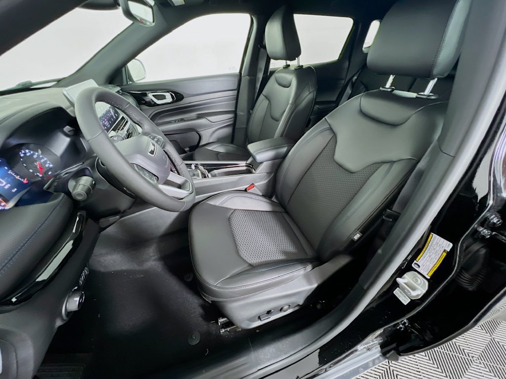 New 2026 Jeep Compass Latitude AWD/4WD image 19