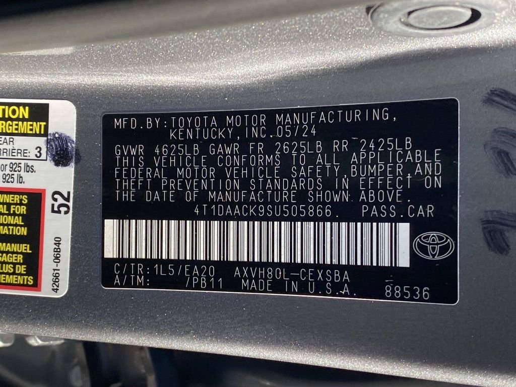 Used 2025 Toyota Camry SE w/ Convenience Package FWD image 21