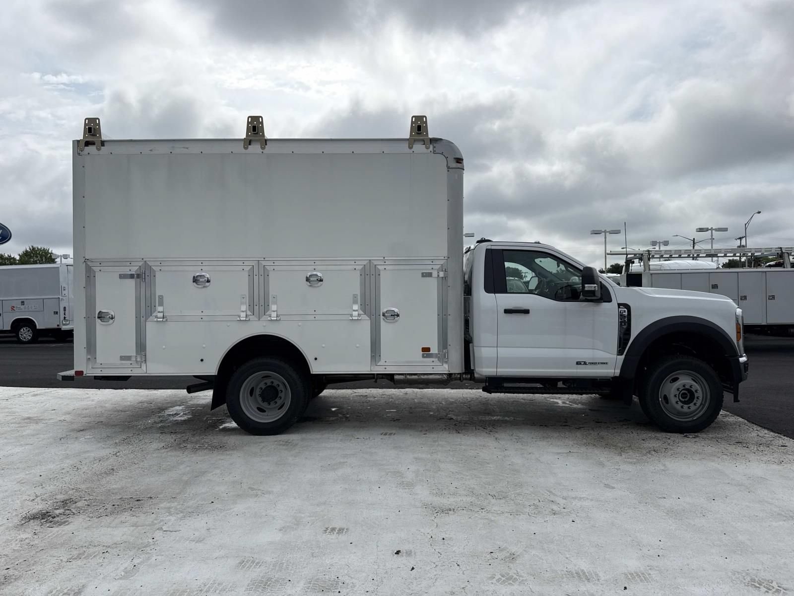 New 2026 Ford F550 4x4 Regular Cab Super Duty image 2