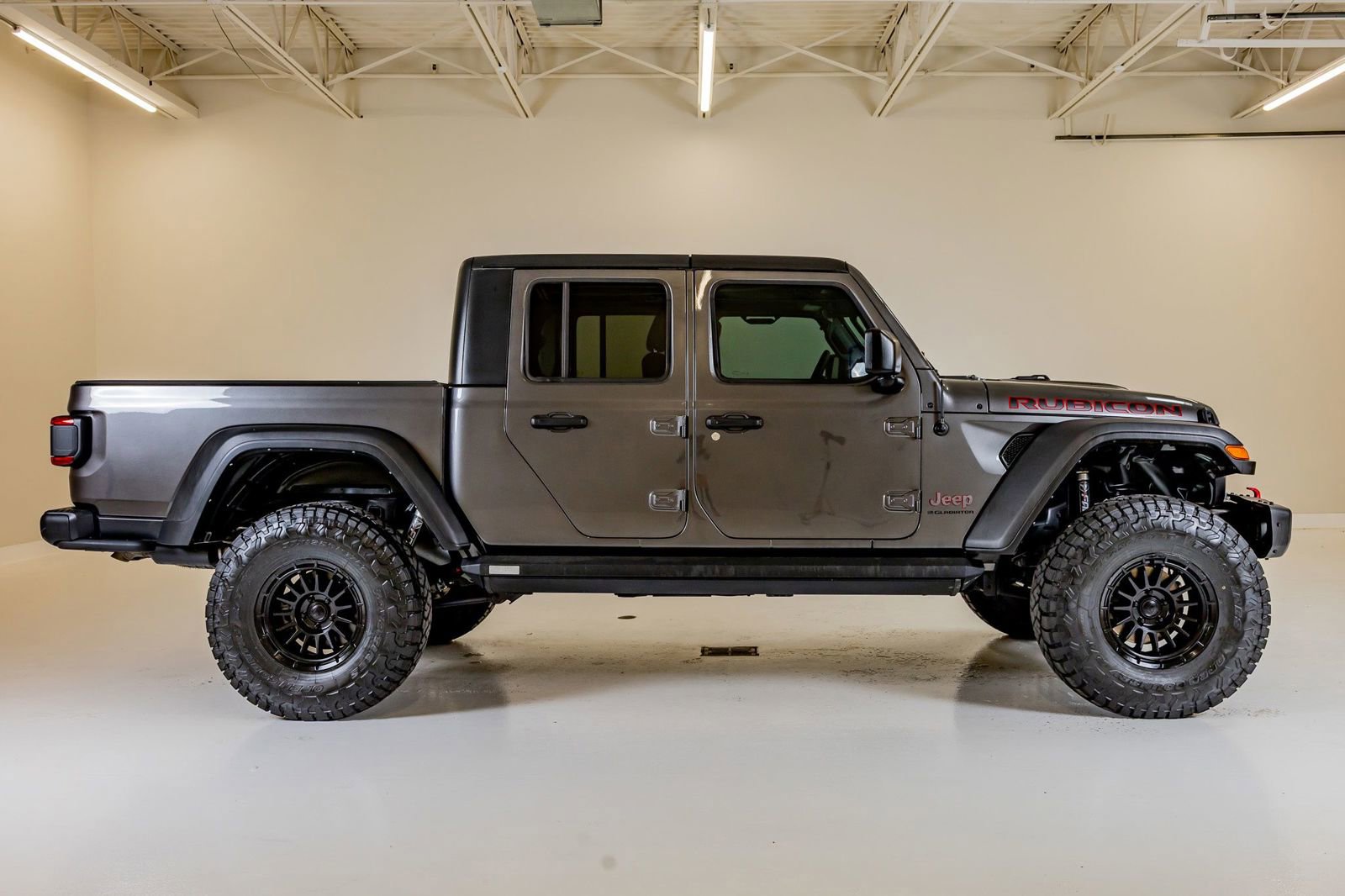 Used 2023 Jeep Gladiator Rubicon w/ LED Lighting Group image 11