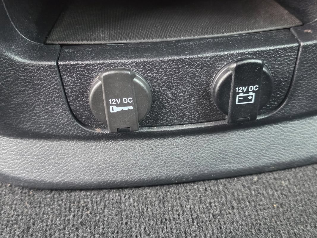 Used 2017 Dodge Grand Caravan SE FWD image 8