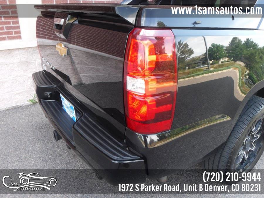Used 2013 Chevrolet Avalanche LTZ image 23