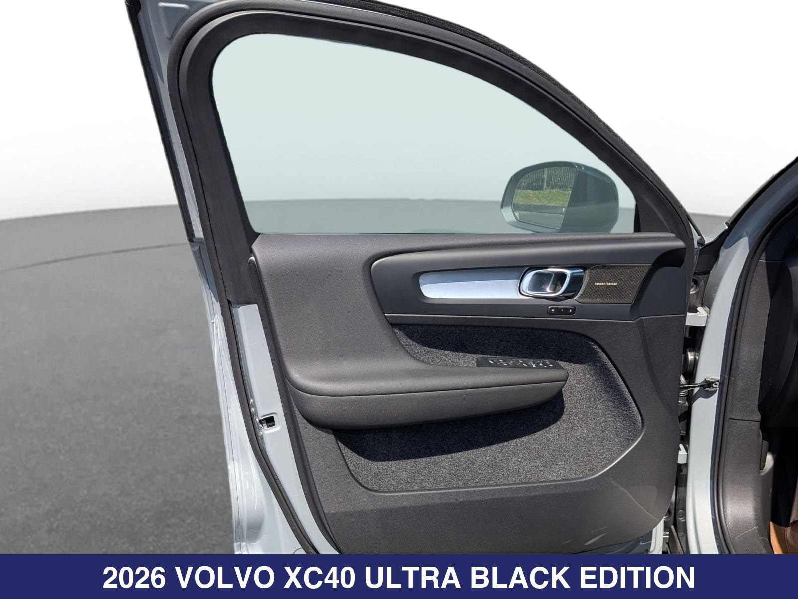 New 2026 Volvo XC40 B5 Ultra w/ Climate Package AWD/4WD image 8