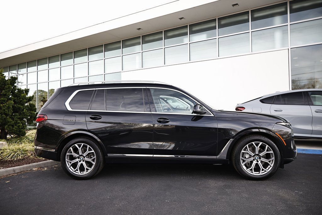 Used 2023 BMW X7 xDrive40i image 4