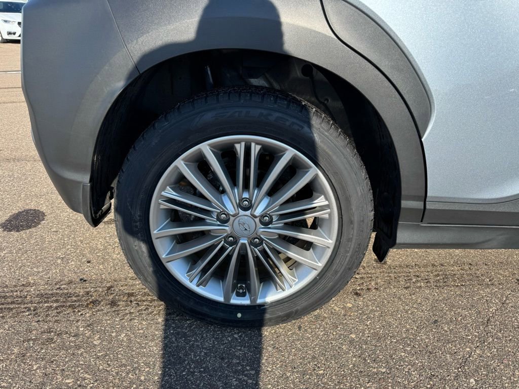 Used 2021 Hyundai Kona SEL Plus image 2