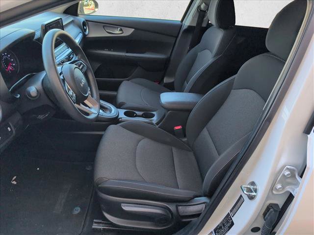 Used 2023 Kia Forte LXS w/ LXS Technology Package FWD image 16
