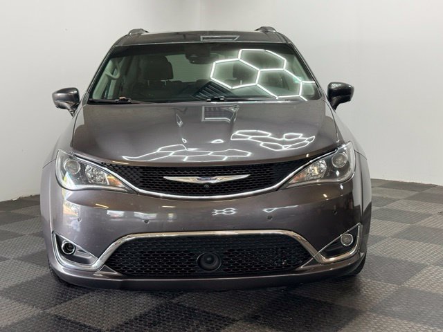 Used 2018 Chrysler Pacifica Touring-L Plus w/ Advanced Safetytec Group FWD image 2