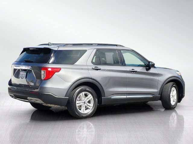 Certified 2023 Ford Explorer XLT w/ Equipment Group 202A RWD image 4