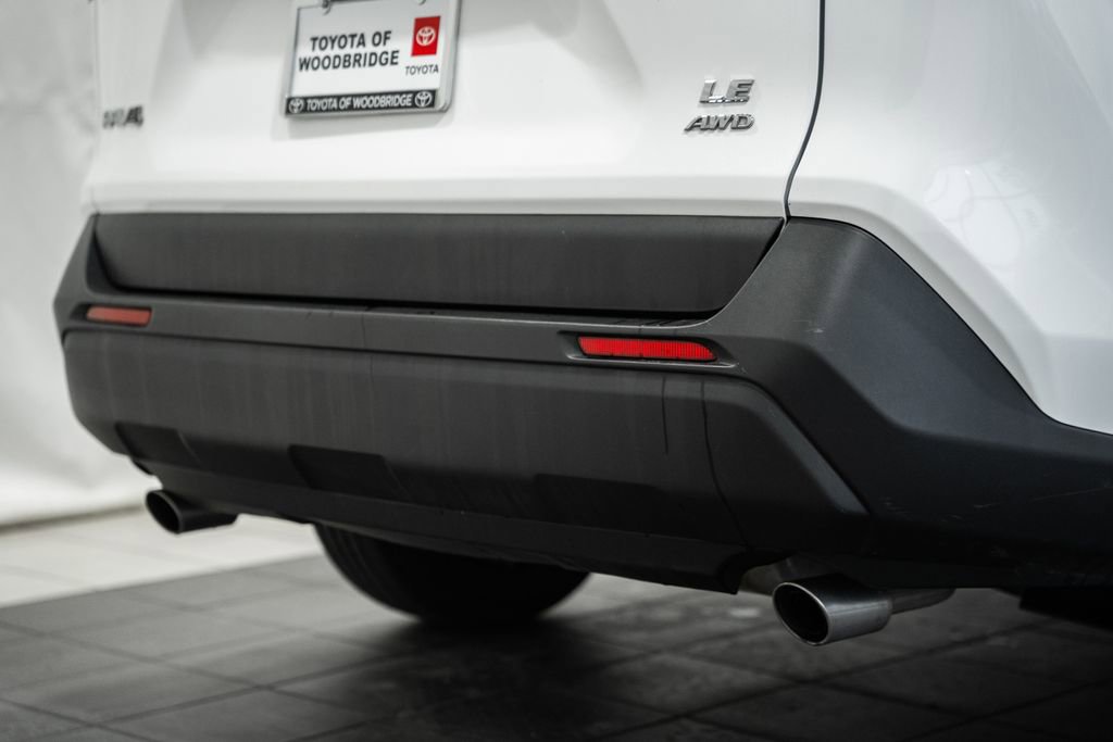 Used 2024 Toyota RAV4 LE image 8