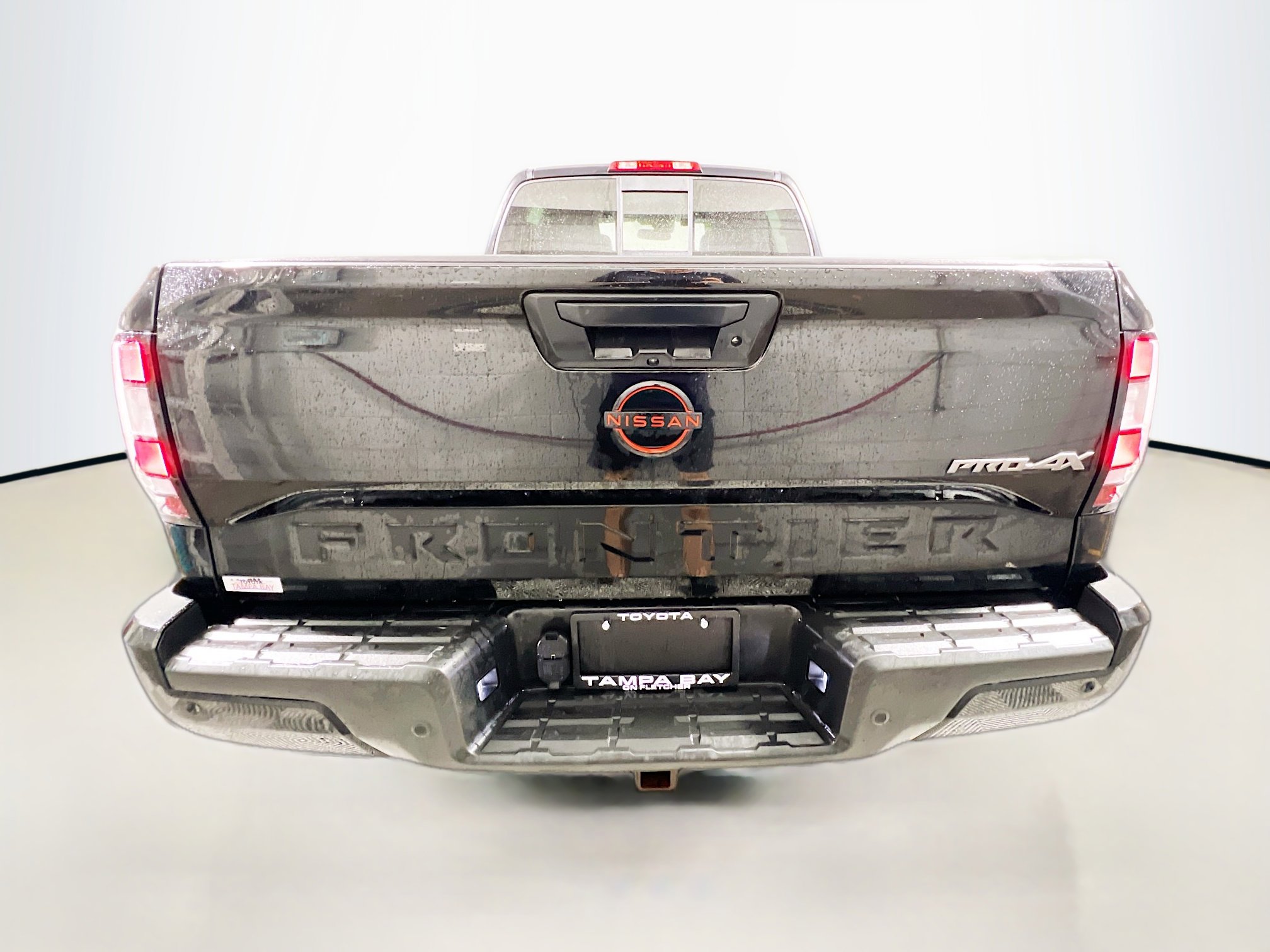 Used 2022 Nissan Frontier PRO-4X w/ Pro-4X Premium Package image 6