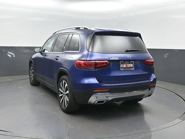Used 2020 Mercedes-Benz GLB 250 w/ Premium Package image 31