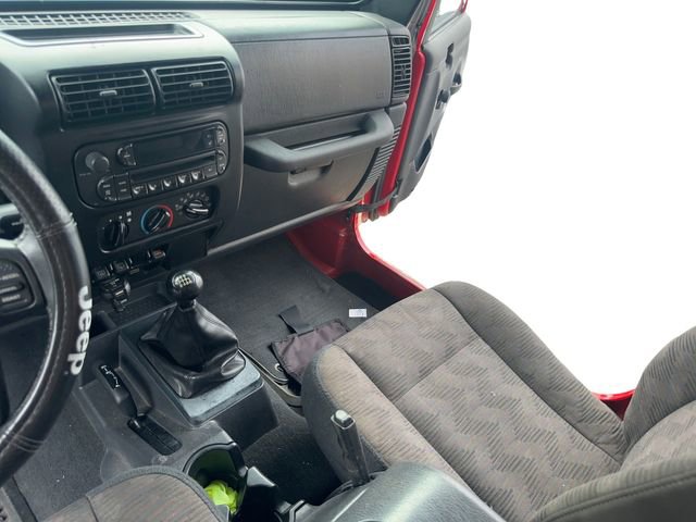 Used 2005 Jeep Wrangler Rubicon AWD/4WD image 18
