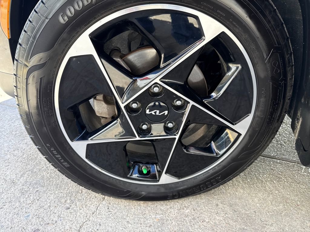 Used 2023 Kia Soul EX image 28