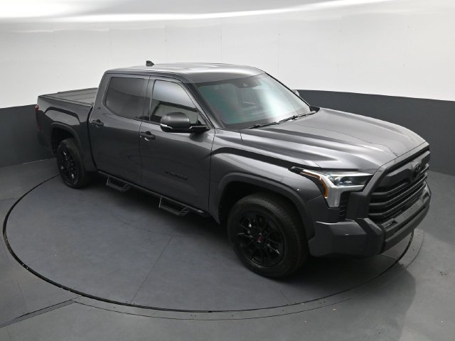 Used 2023 Toyota Tundra SR5 w/ SR5 Convenience Package AWD/4WD image 11