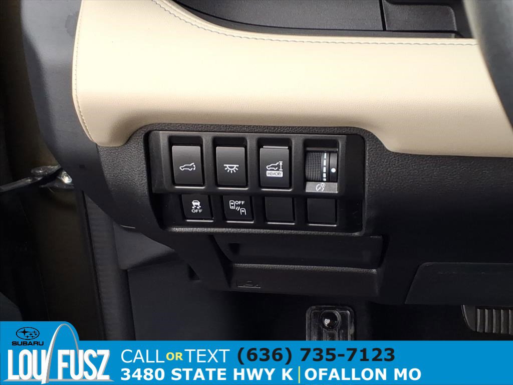 Used 2022 Subaru Ascent Limited w/ Technology Package image 23