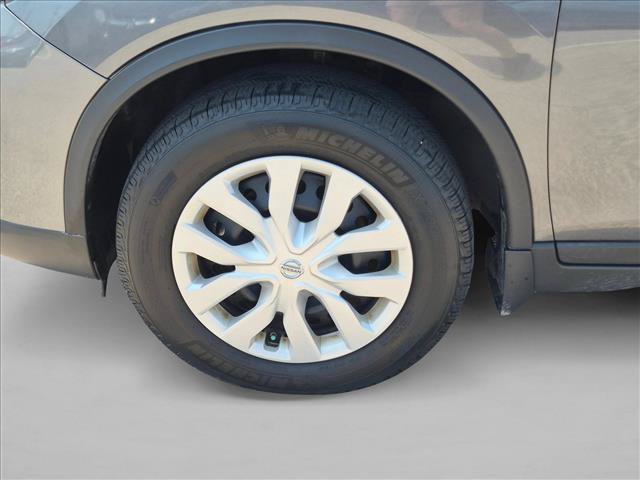 Used 2014 Nissan Rogue S AWD/4WD image 26
