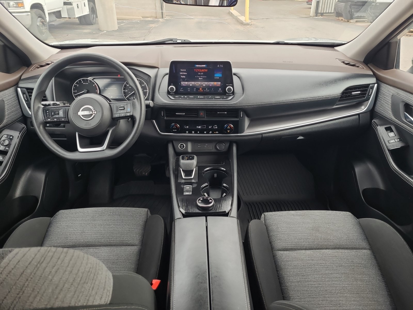 Used 2023 Nissan Rogue SV AWD/4WD image 15