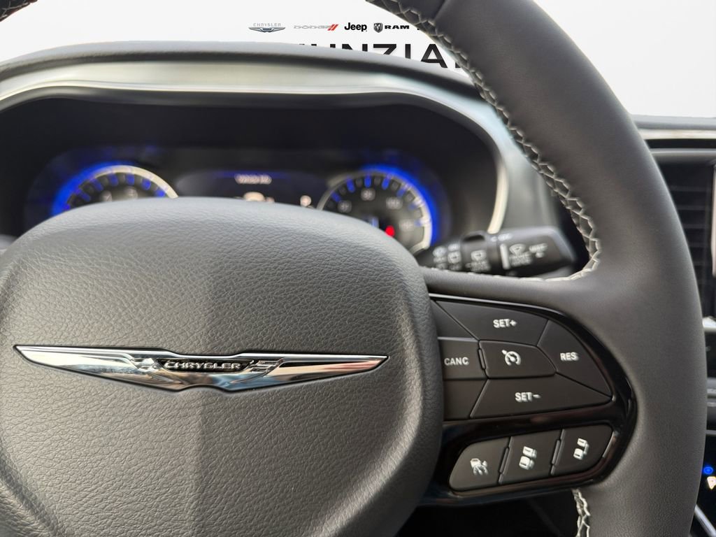 New 2026 Chrysler Pacifica Limited w/ S Appearance Package image 26