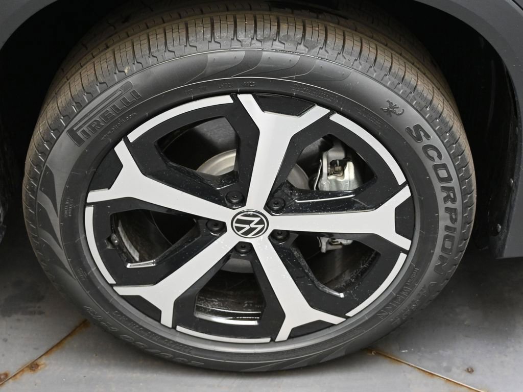 New 2026 Volkswagen Tiguan SE image 10